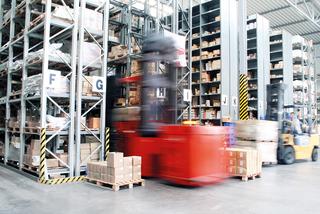 Forklift with electric drive and lifting action